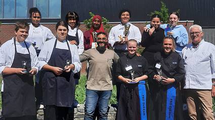 Praktijkleerlingen De Brêge winnen 1e prijs Friese kookwedstrijd