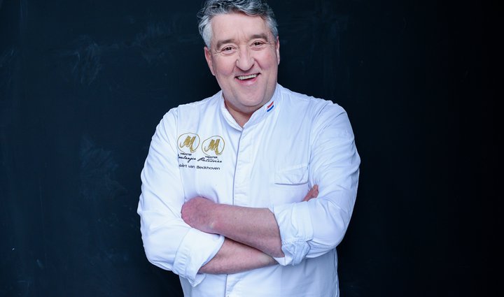 Robèrt van Beckhoven naast Meester Patissier en Meester Boulanger nu ook SVH Meesterijsbereider